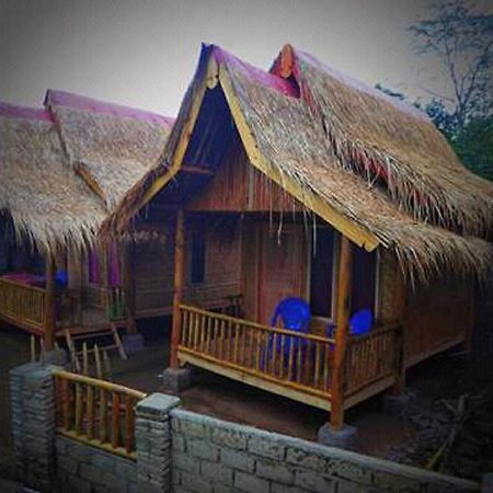 Tereng Wilis Bungalows เตเตบาตู ภายนอก รูปภาพ