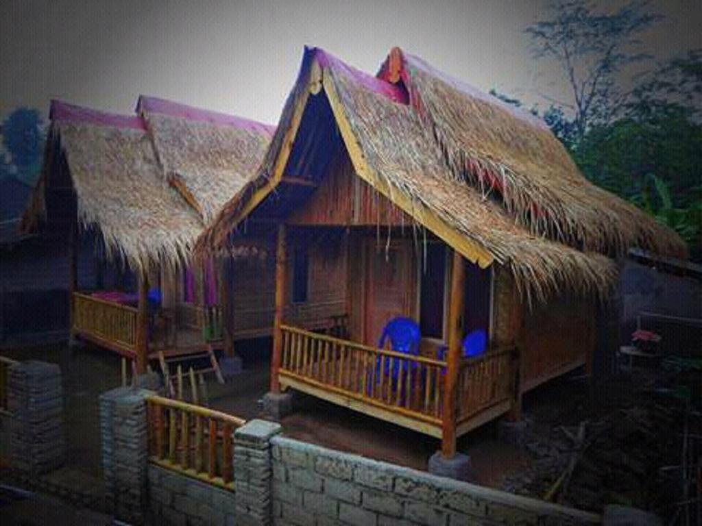 Tereng Wilis Bungalows เตเตบาตู ภายนอก รูปภาพ